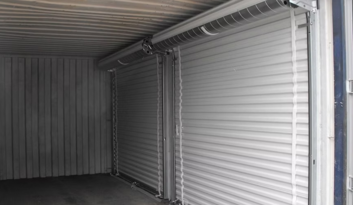 Gebrauchter 20-Fuß-Lagercontainer mit Rolltüren